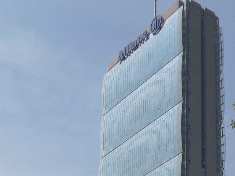 Torre per uffici Allianz Bank main